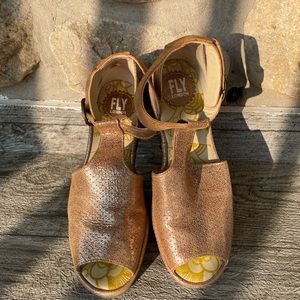 Fly London 39 Gold Ankle Strap Sandals